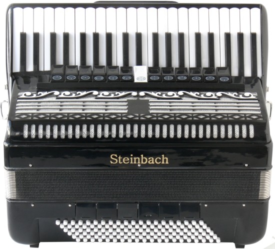 Steinbach Akkordeon 26 Diskant und 48 Bass inklusive abschließbarem Koffer, Farbe Braun