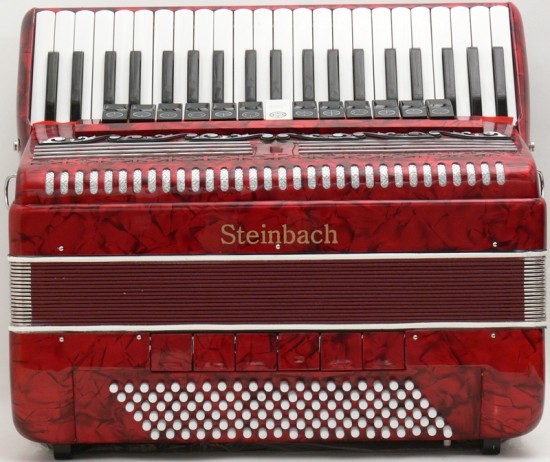 Steinbach Akkordeon 41 Diskant und 120 Bass inklusive abschließbarem Koffer, Farbe Rot