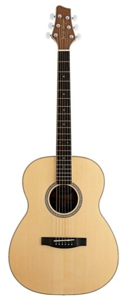 Stagg NA30F Akustische Folkgitarre mit massiver Fichtendecke