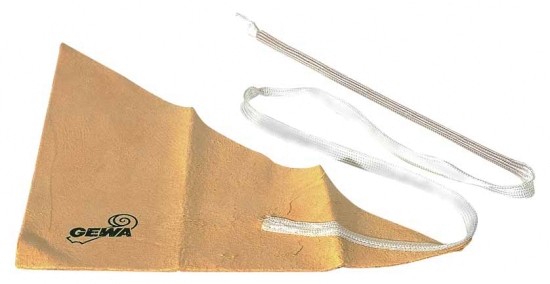 Durchziehwischer für Klarinetten Kordel mit Leder der Marke GEWA