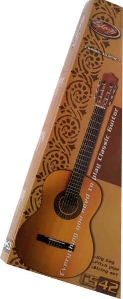 Stagg C542 PACK 4/4 Klassik Gitarre mit Lindendecke u. Zubehör