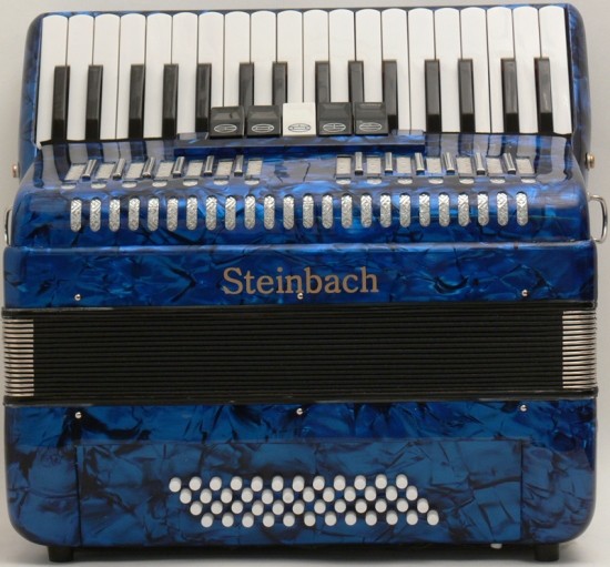 Steinbach Akkordeon 34 Diskant und 48 Bass inklusive abschließbarem Koffer, Farbe Dark Blue